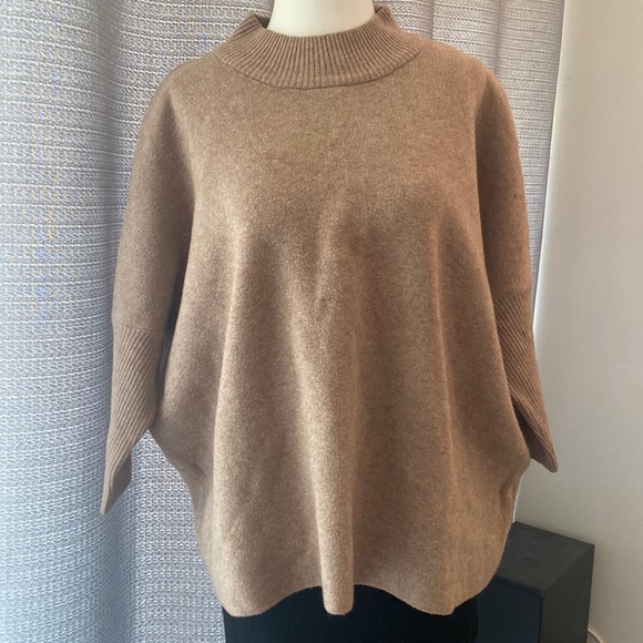 By & By Brown Pullover Oversize TurtleNeck Women's Sweatshirt Size Medium - Picture 2 of 6